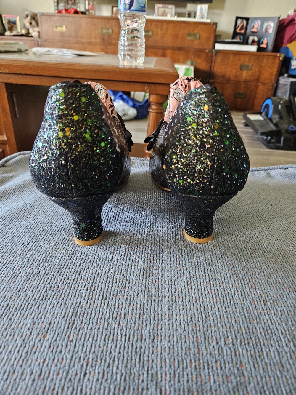 Irregular Choice Summer Breeze Black With Stars Irridescent 41 Nwt 10 - Picture 5 of 5